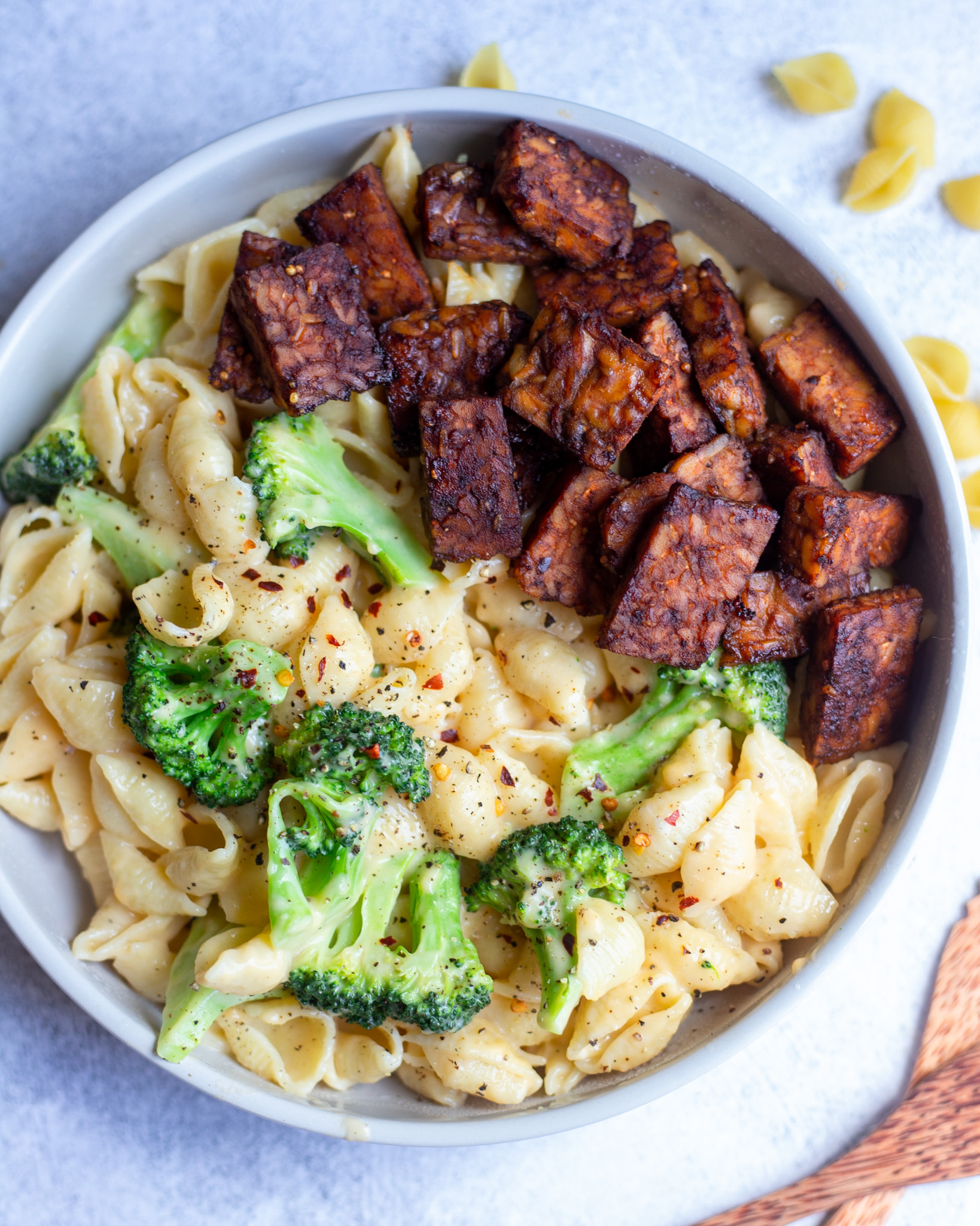 Vegan Mac and Cheese with Tempeh Bacon