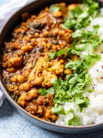 ing-spicy chickpea and cauliflower curry