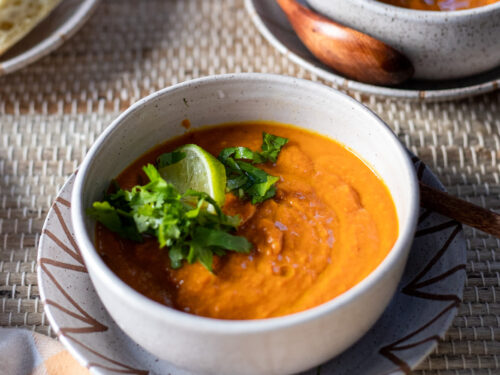 Spiced Carrot Ginger Soup Recipe [+VIDEO] 🍲